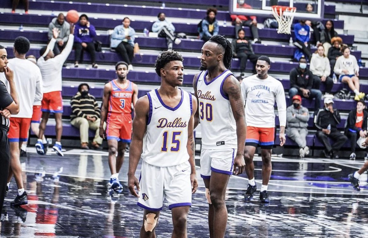 CoachBEspinosa's tweet photo. It’s @PaulQuinn1872 🐯 Game Day! 
🏆 @USCAA National Tournament 
📍Richmond, Virginia 
🆚 @BlfdState 
⌚️ 2PM E (1PM Central) 
📺 https://t.co/ZHh73uzkAj https://t.co/FUWnzfH9wd