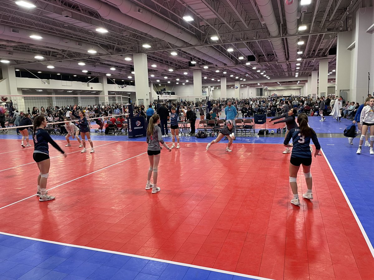 KariCooley's tweet photo. @Spirit_VBC Black 14-1 warming up for their Silver Bracket game.
#SLCShowdown #SLCQualifier #OVR #JOVolleyball https://t.co/qzh3HBDCXx