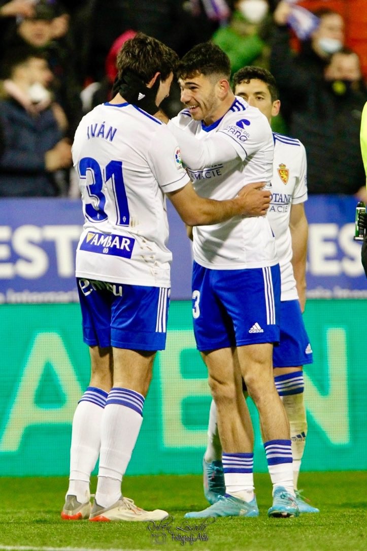 rlosada_foto's tweet photo. Ayyyy..., los chicos 😊. Si ellos son felices…, nosotros también lo somos 😁.

💙🤍🦁🤍😘 https://t.co/CHlHgWPswt