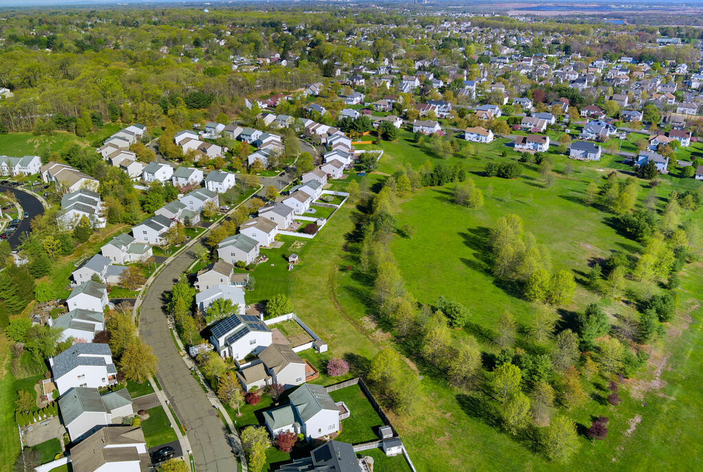 johnamedeiros7's tweet photo. What to pay attention to in a neighborhood What to pay attention to in a neighborhood https://t.co/s8RFQXN5Tk