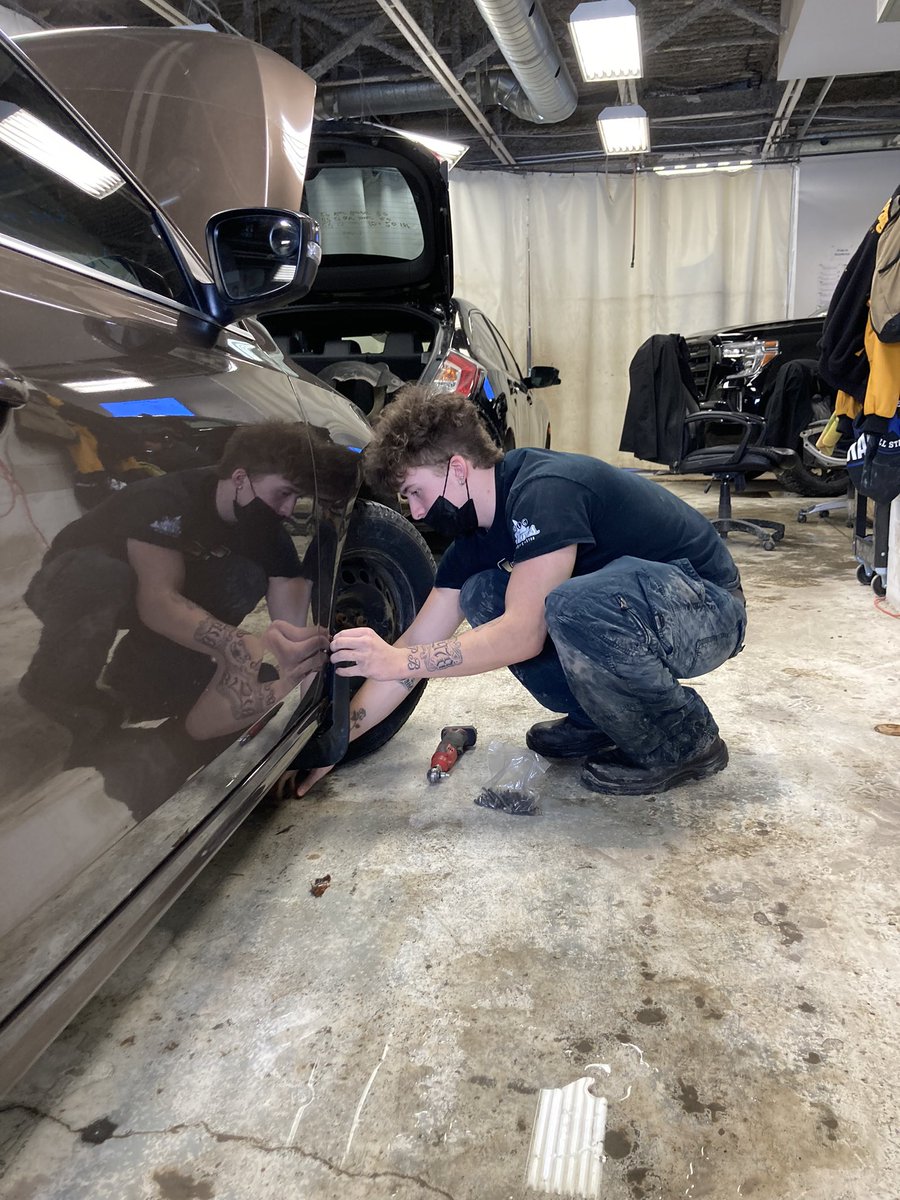 SaintMTHSCoop's tweet photo. Grade 11 OYAP student Nick is learning how to make cars beautiful again in his auto body placement with ASSURED Concordia Collision West in Bells Corners. He can immediately apply what he is learning to taking care of the car that he drives every day. Skilled trades in action. https://t.co/NSzXi5M3Q9