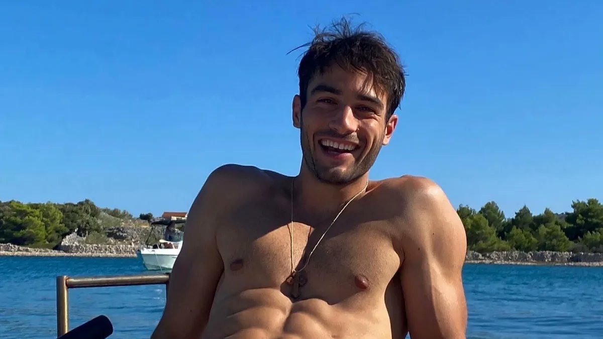 socialitelife's tweet photo. This #MaleModelMonday we are featuring photos of 

#AleksandarRusic
#MaxHamilton
@wyattcushman6
#GilBarshad
#OlorunWebster
@ParkerGregory
@cryptoncrumpets
#BobbyPenny
@Charliem015
@ChristianHogue_

See the photos: https://t.co/FtI0pKRmO7 https://t.co/g7ORxqhLsv