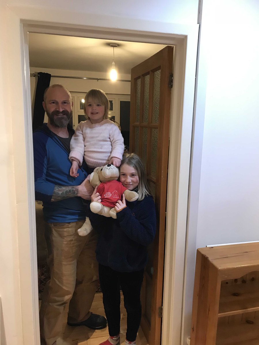 jonesservices's tweet photo. REVIEW FROM LEE: 

"From the beginning, the friendly visit for our quote, made me confident. The price was excellent, the service from the 3 men that moved us, were faultless. A great team, that I would have no hesitation in recommending. Thank you, to all at Jones Services." https://t.co/rXiTzKXx6X