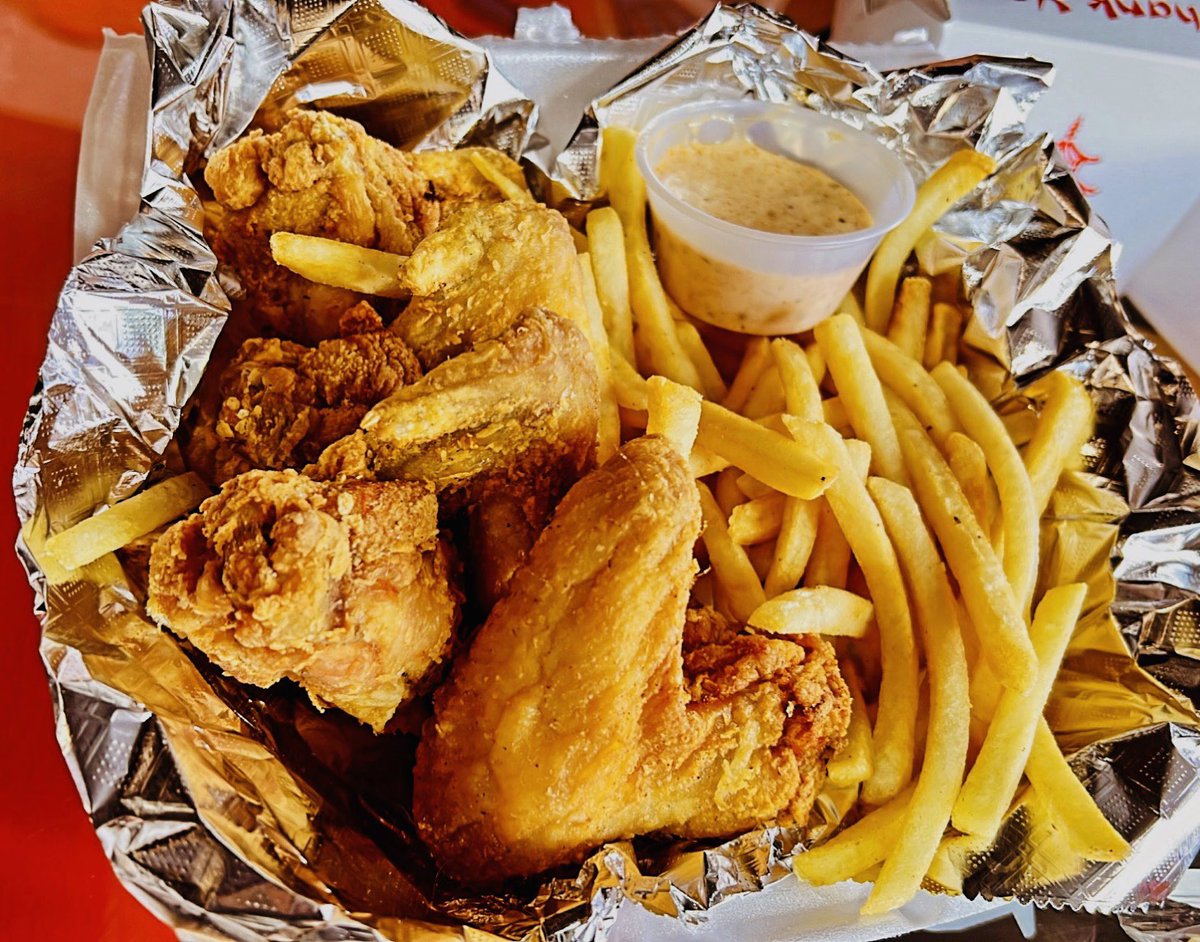 Taste of Soul Southern Chicken & Waffle tweet media