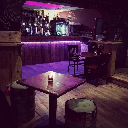 ste_milly's tweet photo. After a lovely break I now have a pretty busy gig schedule for a couple of months,starting with a return to the brilliant Taps Bar in Darwen this Saturday 12th March.
Hope to see you there 😊👍🎸🎤🎶. https://t.co/muOkDyWwed