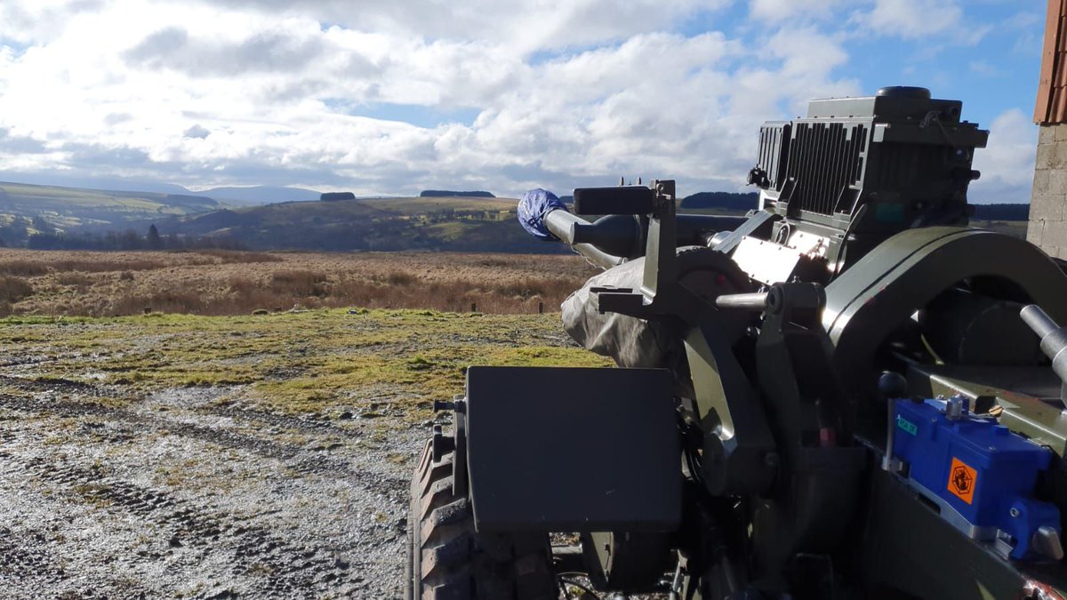 cubic_cmps's tweet photo. Our Gunnery training team is on the road again, helping to deliver Indirect Fires training in Sennybridge, UK.

#WeAreCubic #syntheticwrap #lvc #artillery #scopic #blueshell #training https://t.co/n8Zqw8VYsw