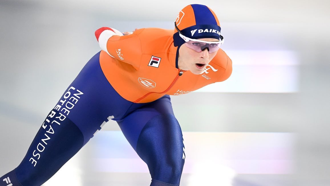 Mijn WK Allround schaatspak 🥇 staat online.
Bied mee voor GIRO555 op ireneschouten.nl  #giro555