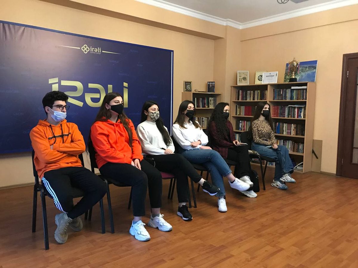 ireli_pu's tweet photo. “İrəli” İctimai Birliyinin dəstəyi, “Peer to Peer Education” Platformasının təşkilatçılığı ilə baş tutan qrafik dizayn kursları başa çatıb.
#p2peducation #graphicdesign #ireli2022 https://t.co/8v59AEVOBn