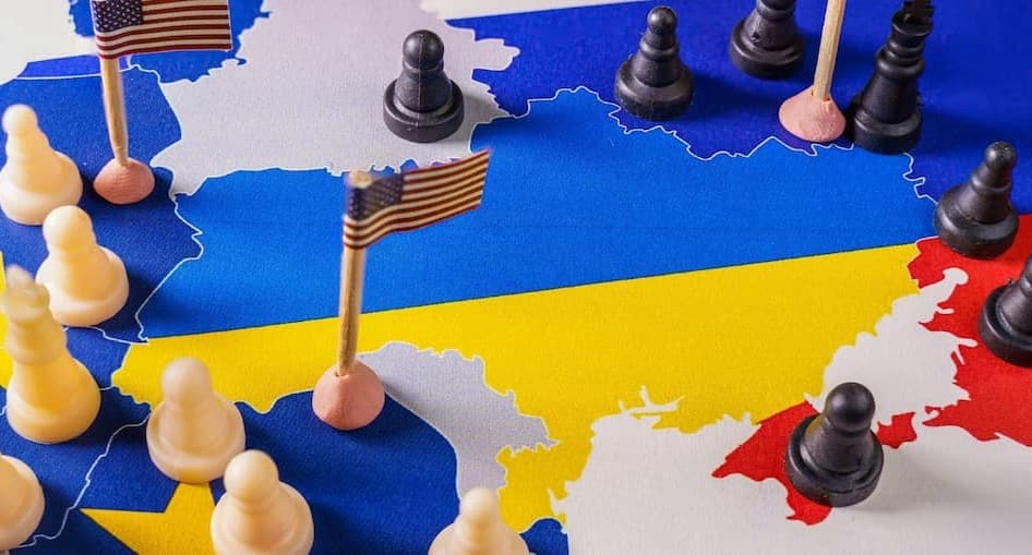 SKEMA_BS's tweet photo. [THINK TANK] @FrdricMunier, prof. de géopolitique #SKEMA agrégé d'histoire publie son analyse du conflit en #Ukraine pour #SKEMApublika et répond à 2 questions : comment en est-on arrivé là et quels enseignements peut-on tirer de cette crise ? https://t.co/gs8VaIOU54 @ClaudeRevel https://t.co/e9PSoHG6vK