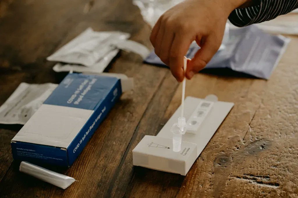 CommUnityCareTX's tweet photo. Starting this week, every home in the U.S. will be able to order an additional set of 4 free at-home COVID-⁠19 tests. Place your order directly on the United States Postal Service website. https://t.co/EZfyBTIiV4
#covid19 #testing #atxhealth https://t.co/5rCBaV5HCN