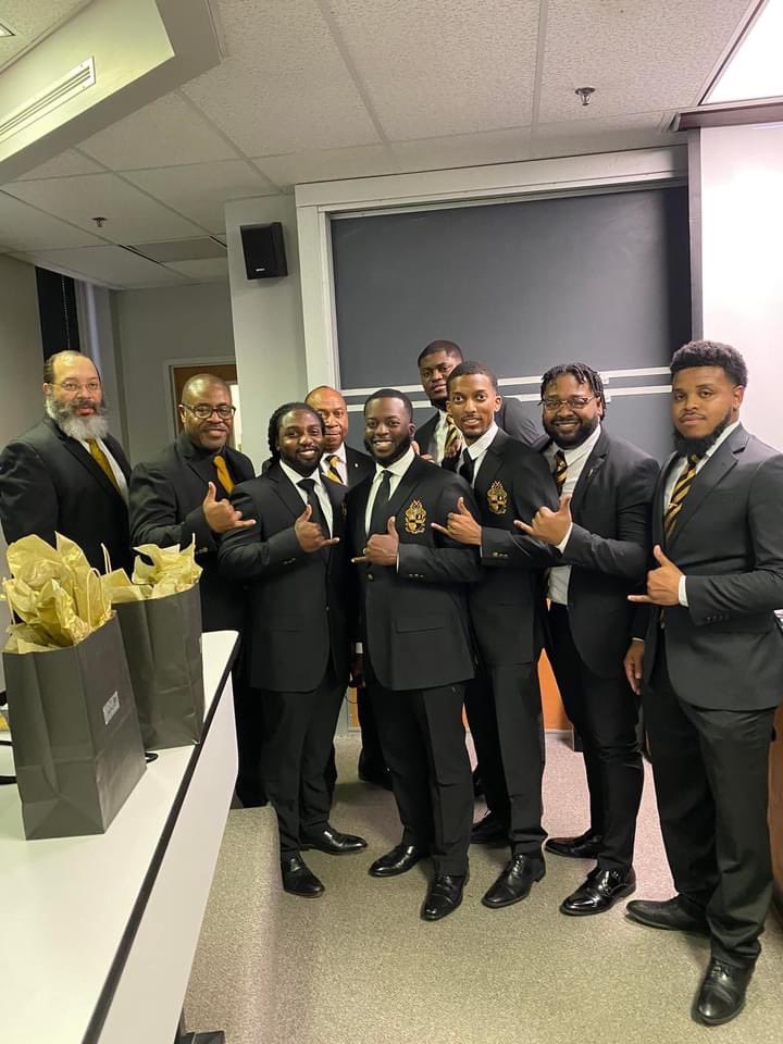 justxyvngking's tweet image. Allow me to reintroduce myself !
cold cACE | #AceClub | #AlphaPhiAlpha | Spring 22’ | ΡΞΛ