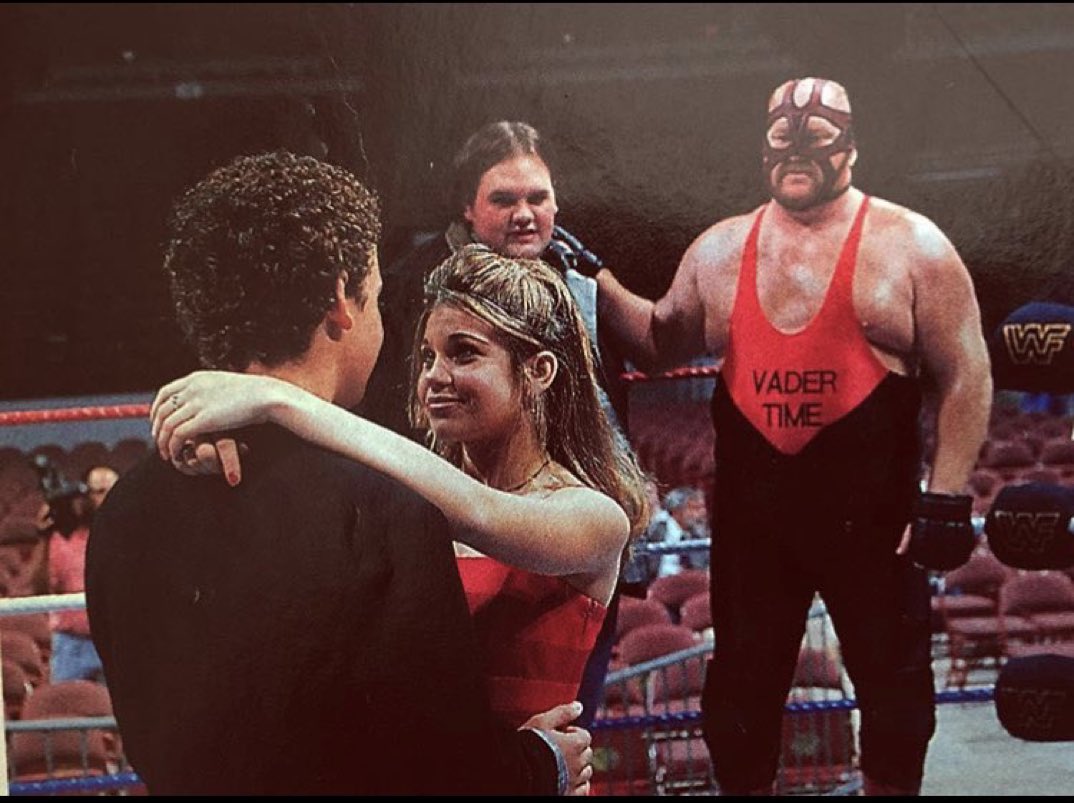 RossMadden17's tweet photo. Shout Out to @itsvadertime 

The @WWE gets it right, adding him to the Hall of Fame.

His appearances as “Big Van Vader” on Boy Meets World 🌎 were great. 

The thought alone of him being in Shawn Hunter’s Dad mobile home was too perfect. Outstanding Stuff! https://t.co/TVTQhpfsdD