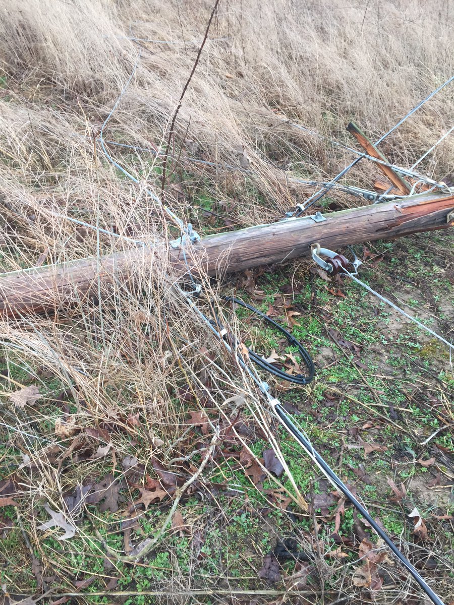 NorthARElectric's tweet photo. The area west of Evening Shade had five broken poles. Line personnel are finishing up replacing them and will have power back on today to all members whose homes still can accept it. https://t.co/34RD0QhdAN