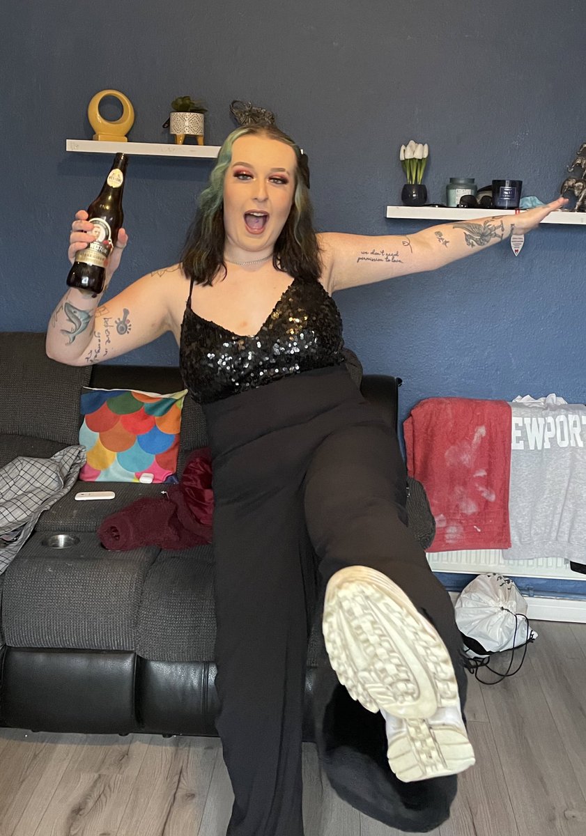 chloecsx99's tweet photo. You know your only purpose is to serve me, right? So send me all your £ now. You pathetic worms deserve nothing, I deserve it all. 💅🏻

Ps. I want this shirt 😈 - £ChloeanneChmielewski 🙄🥰😘💸 

paypig paypiguk finsub femsub domme goddess humanatm brat findomuk drain findom https://t.co/mANY8uHr43