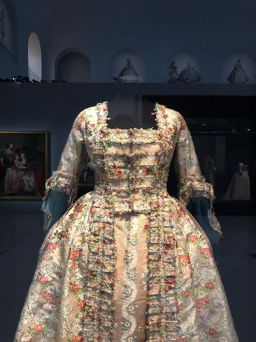 PBALille's tweet photo. #expo #minutemode #magnifaïk
👀 Retour sur la très belle exposition "À la mode. L’art de paraître au 18e siècle" qui vient tout juste de fermer ses portes au @MuseeArtsNantes
👇 https://t.co/BStqBfTRCj