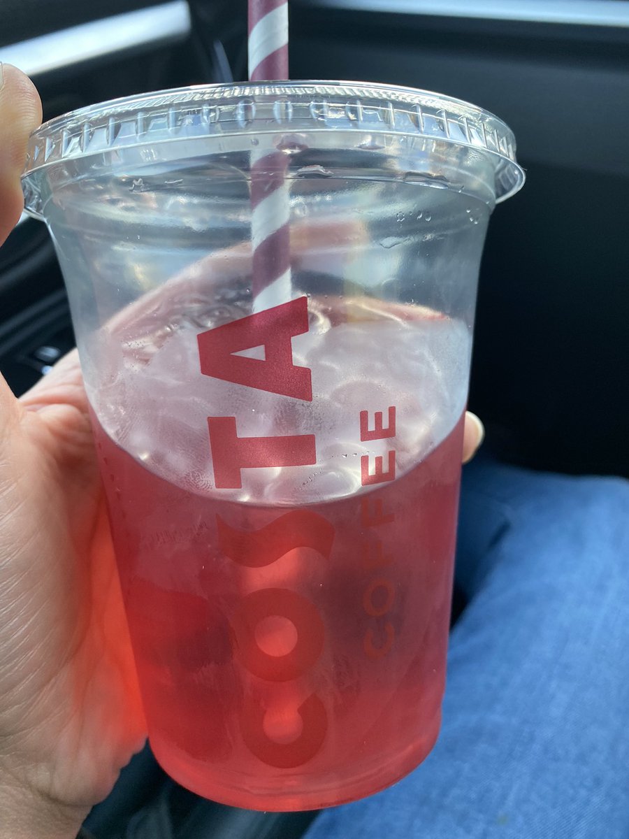 afzanah's tweet photo. @CostaCoffee Is your strawberry iced infusion supposed to taste of just water? Really disappointed that I wasted my Costa reward on something that I could’ve poured from my tap. https://t.co/YebngBTcXj