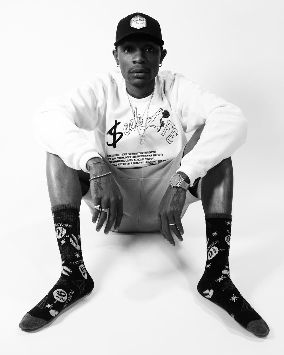txmsolo's tweet photo. “$eek Life”: This Collection is Dedicated Towards Mental Health, 
Inspired By Mac Miller.

I know we’re all going thru something whether we choose show or tell anyone. Life is hard at times, and that’s okay. I just want you to know even in your darkest hour, seek life. https://t.co/4VYuRcBNsM