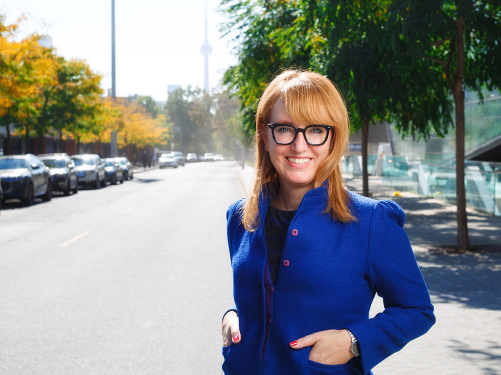 UofT_FIFSW's tweet photo. When the pandemic forced health-care providers to suddenly move to virtual appointments, #FIFSW Prof. Rachelle Ashcroft began investigating the impact on primary care. Her ongoing research with providers &amp; patients offers critical insights for the future: https://t.co/T4roTcS6Tj https://t.co/D03JJqWW40