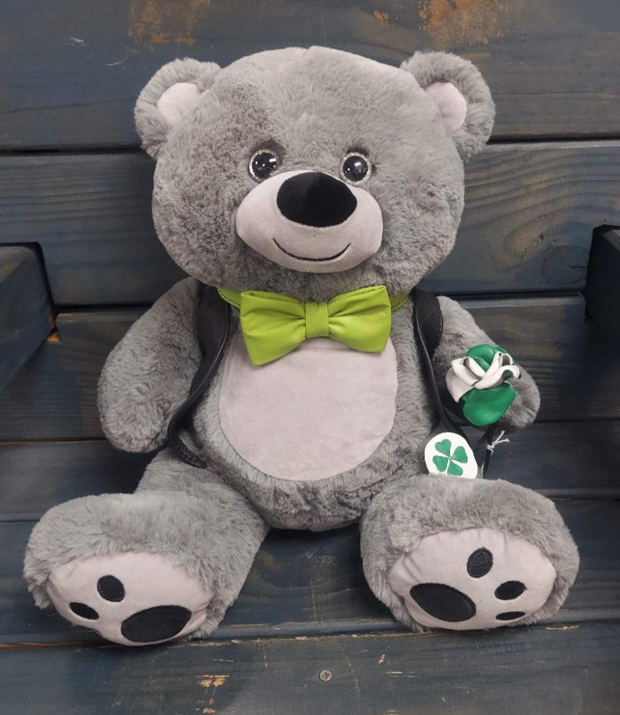 EmCityKCMO's tweet photo. Bowties Now Available!
  It maybe cold outside but have some newly made bowties here at Leathermasters!  We have many colors to choose by including green-just in time for St Patrick’s Day!  Come by and say hi, see what’s new at Leathermasters!
#leathermasters #houseofmarkus https://t.co/QZpmbsM2SM