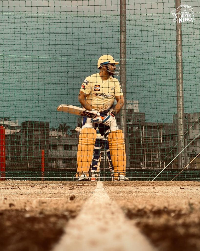 paro_nair's tweet photo. This may be a new year.. There can be new teams..

But the showstealer is always ONE.

@msdhoni for IPL 2022! 

#MSDhoni #WhistlePodu @ChennaiIPL https://t.co/qf3MsdSQH5