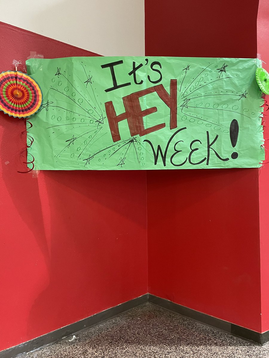 lrich_99's tweet photo. #HEY❗️ from @CrosbyMSCougars ☀️
So many positive vibes all over the campus today!
There’s a photo spot, our #HEYWeek Monday #HEYSeeds and lots of Conversation tents on the lunch tables! @CrosbyISD #SEL4TX https://t.co/alUWlZxo9D
