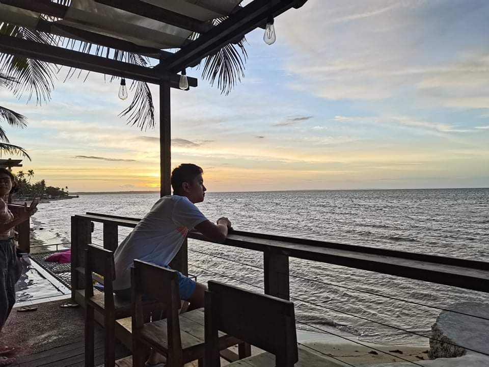 justmephil22's tweet photo. Life has ups and down. Have courage to pick yourself up and stand firm. You may be able to experience down, but after all, you have the courage to surpassed those big waves and proudly say, I survive! 💪 https://t.co/MqBByugm7v