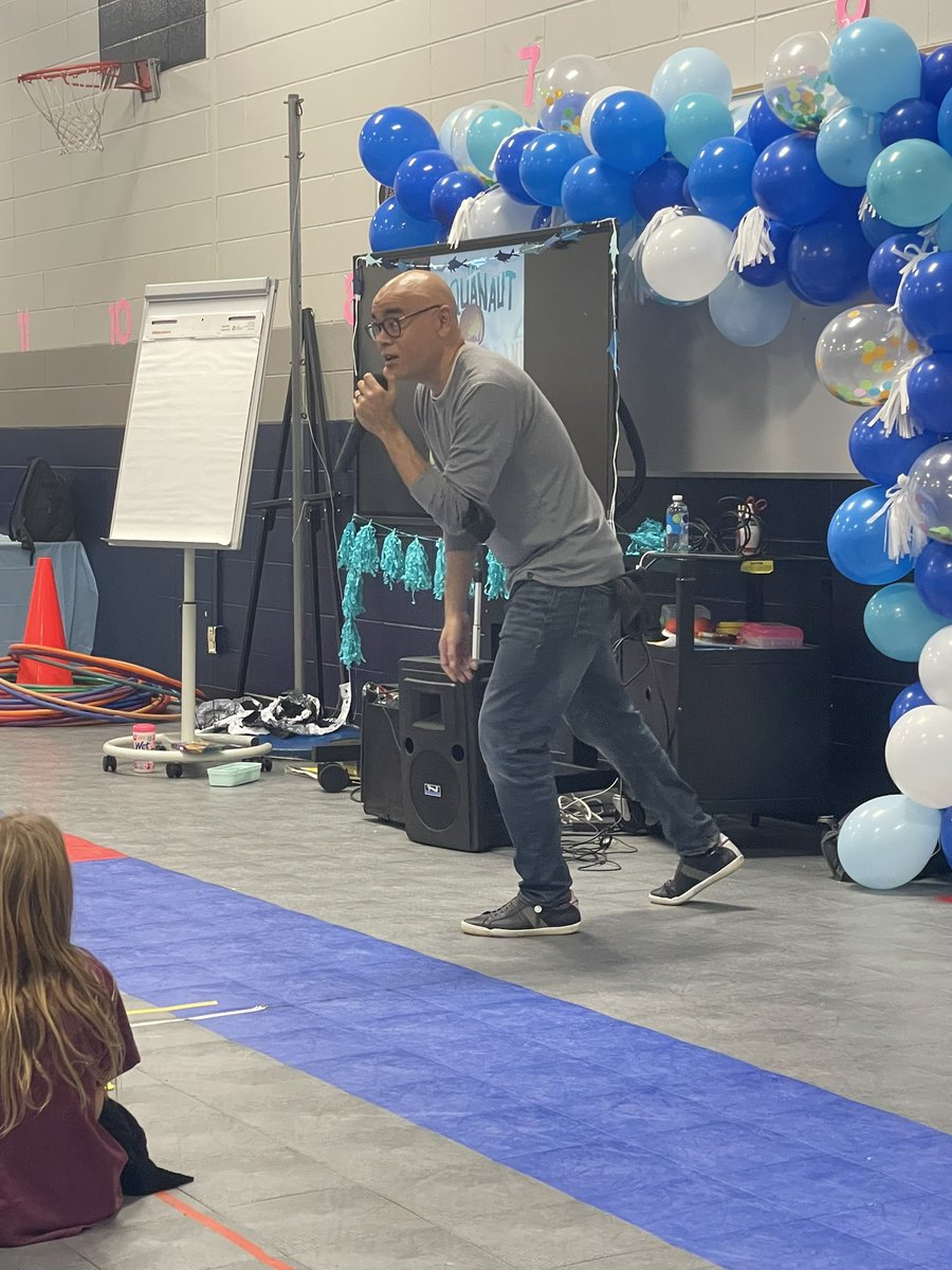 decooklions's tweet image. Our #Read180 class had the privilege of listening to @dsantat speak this morning. Most of the kids have read Sidekicks this year, so we were all geeking out a bit! His new book, The Aquanaut is a unique and engaging graphic novel that we can’t wait to read. @Hamilton_Lions