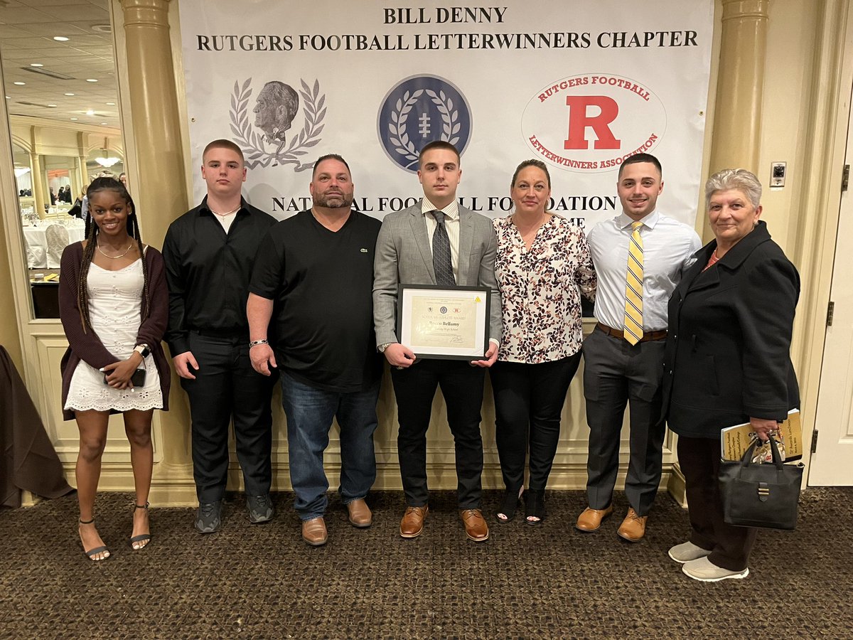 robin2770's tweet photo. Congratulations Rocco for winning the Bill Denny Scholar Award and thank you to the New York Jets for the scholarship! https://t.co/b4baGFsv8O