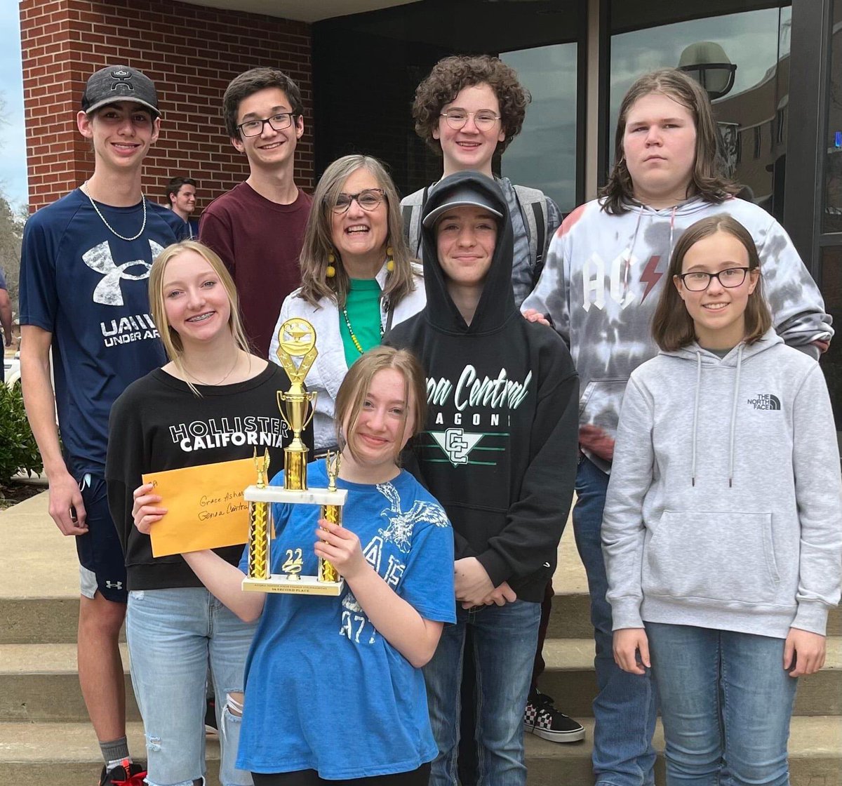 GenoaCentral's tweet photo. State Competition

The Genoa Central Junior Quiz Bowl Team quizzed their way to a second place trophy at the 3A State Quizzing Competition on March 5th.  

Photo Credit: Justin Jordan https://t.co/E6JbiXP5t1