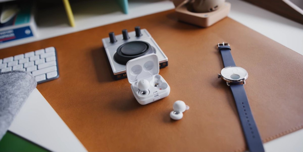 monogramcc's tweet photo. Monogram making an appearance on @MKBHD's desk in his latest video ๐
#MonogramCC #CreativeConsole https://t.co/73O22SM1Ah