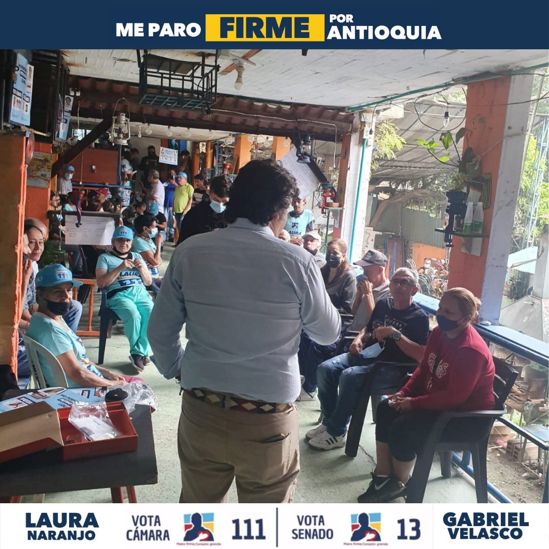 gabrieljvelasco's tweet photo. Junto a mi fórmula a la Cámara por Antioquia @lauranaranjo111, una joven emprendedora que lucha por su región, seguimos en diálogo con la comunidad compartiendo nuestras propuestas.

Gracias a la comunidad del Barrio Jerónimo Luis Tejelo, sector Castilla por el apoyo. #Senado13🇨🇴 https://t.co/ex5ldIpNpw