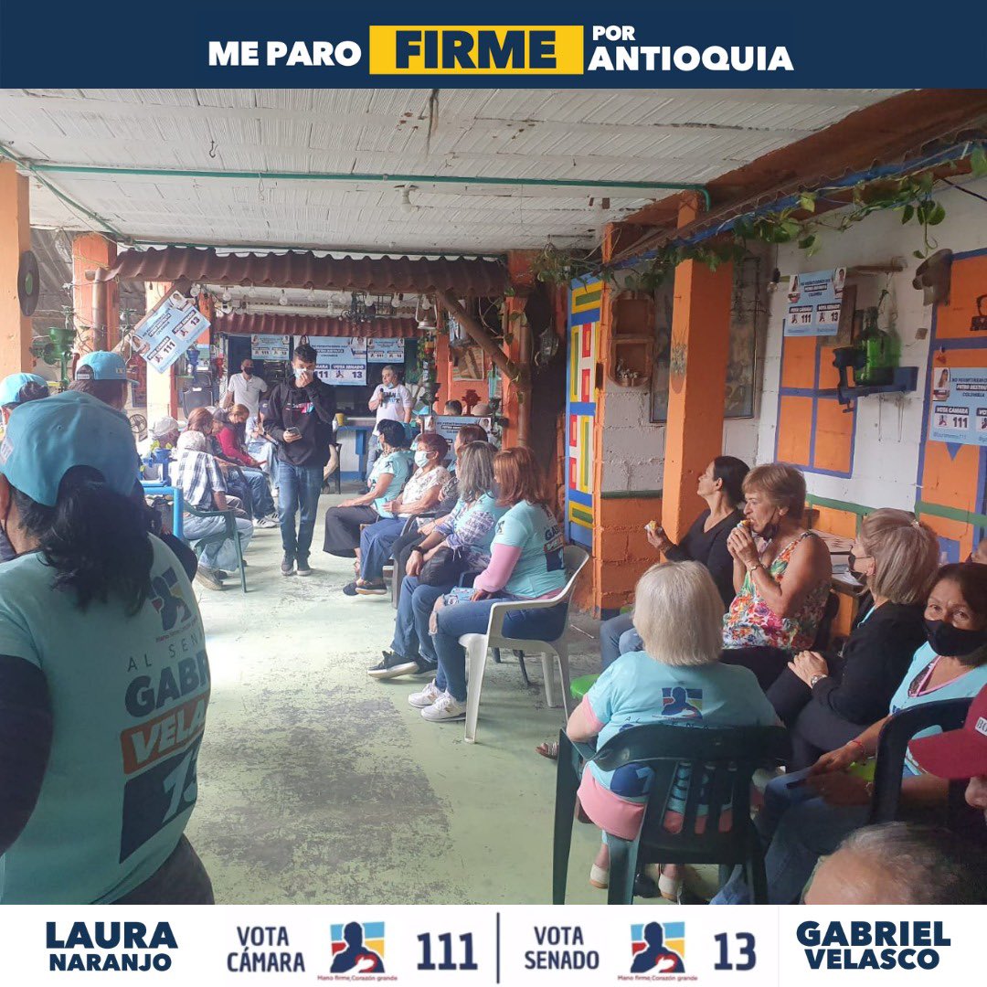 gabrieljvelasco's tweet photo. Junto a mi fórmula a la Cámara por Antioquia @lauranaranjo111, una joven emprendedora que lucha por su región, seguimos en diálogo con la comunidad compartiendo nuestras propuestas.

Gracias a la comunidad del Barrio Jerónimo Luis Tejelo, sector Castilla por el apoyo. #Senado13🇨🇴 https://t.co/ex5ldIpNpw