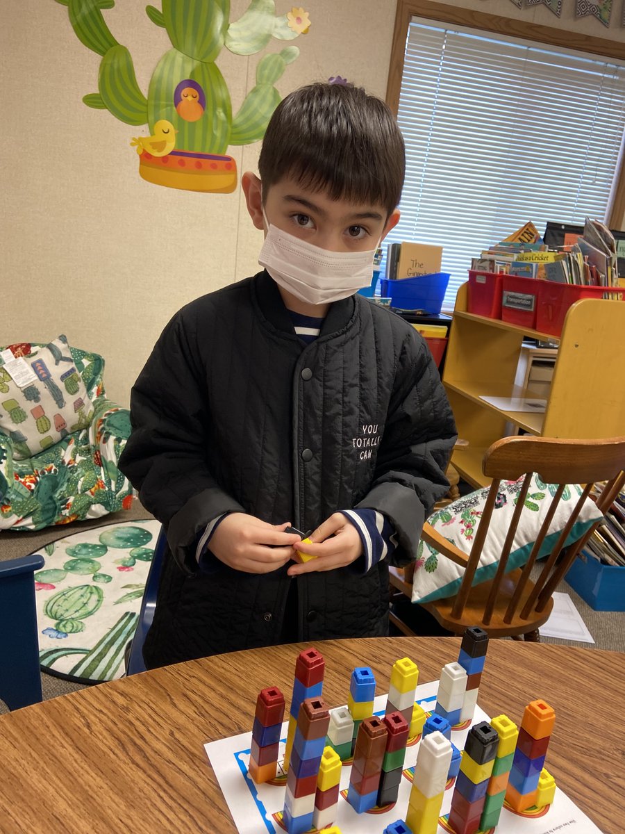LKMSLightning's tweet photo. Kindergarten Students Practicing their mathematical fluency making rainbow number towers. #YCS #Eureka #Student Centered https://t.co/zCBr75neKB