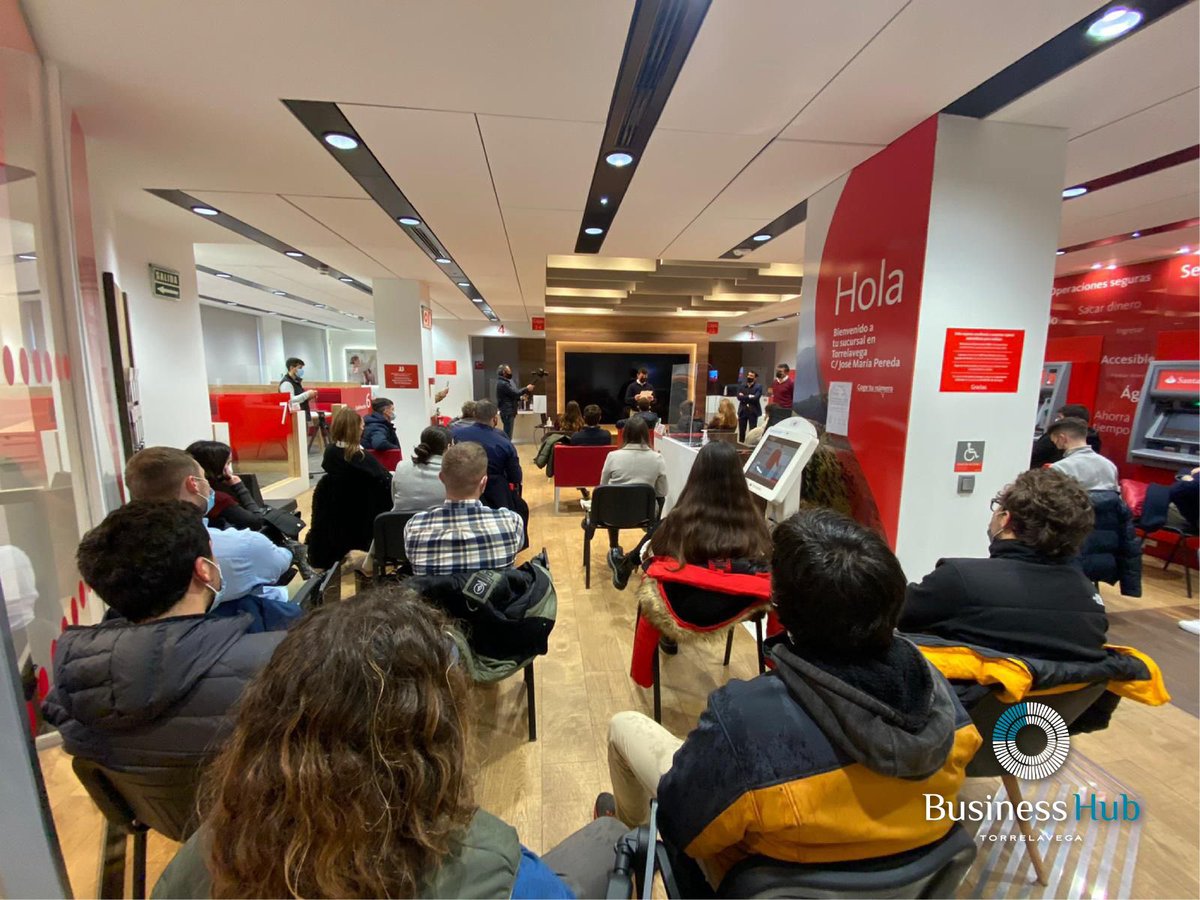 BusinessHUBTorr's tweet photo. Imagínate treinta brillantes universitarios interactuando en #Torrelavega con gerentes de empresa…imagínate que el @santander_es cede sus instalaciones para desarrollar ese encuentro.

¿sabes?nosotros a eso le llamamos #futuro…¡y nos encanta! 
@AnaBotin @SantanderUni #Cantabria https://t.co/U6XPzH2ZRf