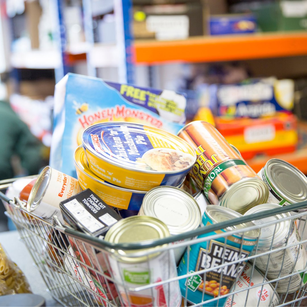 Did you know that each food parcel contains three days' worth of nutritious meals? 🥫

The #FoodBanks in our network adapt the parcels to suit dietary requirements and add in non-food items like toothpaste and tampons where possible. Read more at 👉 bit.ly/3v9DriF