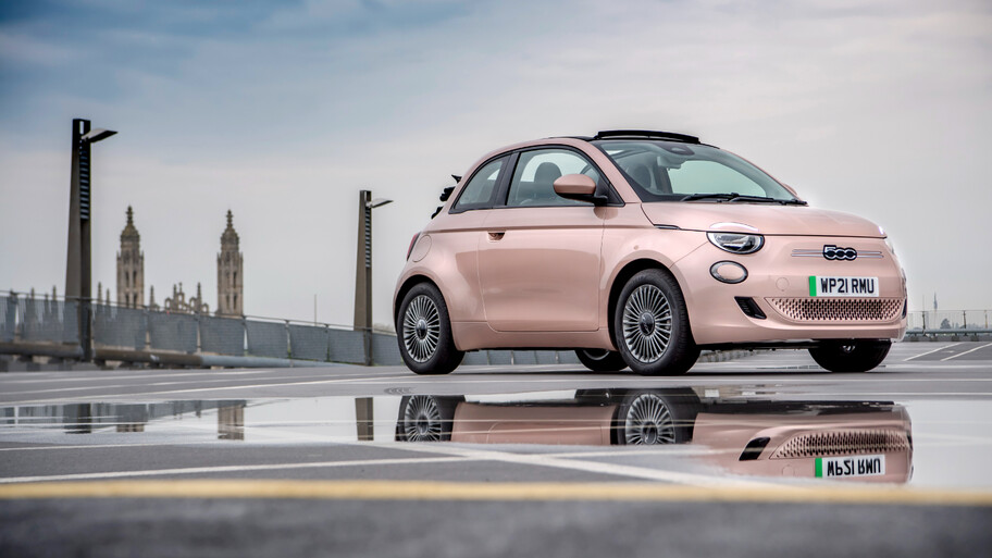 Autocosmos's tweet photo. Descubre el próximo vehículo eléctrico de #Abath 😎 denominado 𝟱𝟵𝟱𝗲 el cual será derivado del @Fiat_Mexico 𝟱𝟬𝟬 y según especulaciones contaría con batería de 42 kWh con una potencia entre 130 kW y 150 kW (177 y 205 Hp) 👊 conoce más detalles 👉 https://t.co/KPy2rDA3qh https://t.co/lHXsXNMpnM