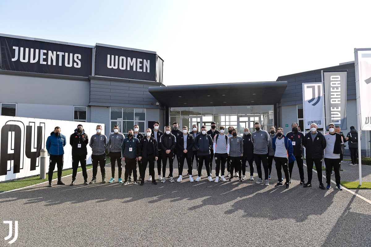 juventusfc's tweet photo. Bentornati allo Juventus Academy Coaches Clinic!

Dopo due anni è ripartito l’appuntamento dedicato ai tecnici delle #JuventusAcademy in tutto il mondo 🙌🏻

L'evento ➡️ https://t.co/2iQBF7p2zX https://t.co/RcHhZGmTfc