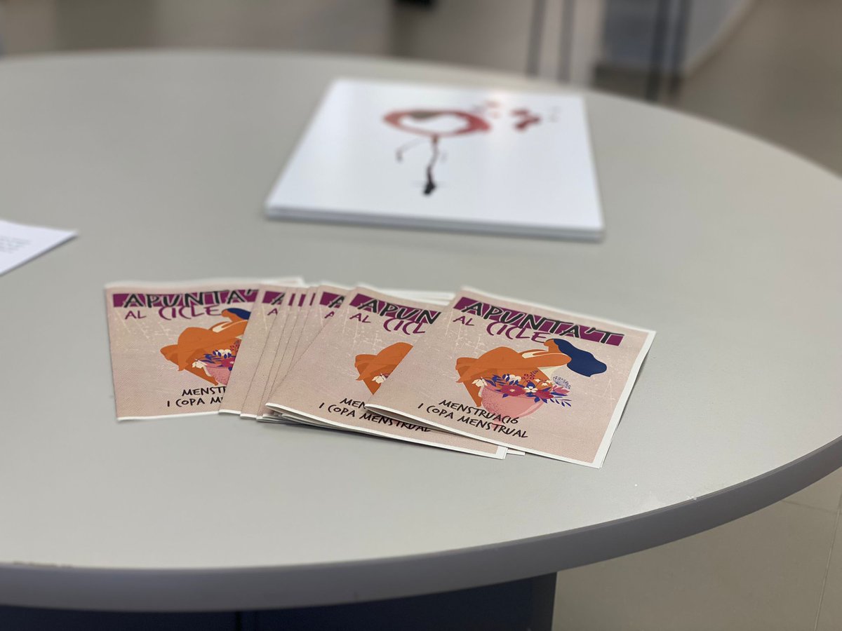 HoPierola's tweet photo. Ja es pot veure l'exposició #menstruart a la Sala Batista, cada tarda de 17.00 a 20.00. Una mostra fotogràfica i artística que trenca el tabú de la menstruació en el marc del programa especial del #8M2022 📸🔴 #acciósocial #ElsHostaletsdePierola https://t.co/vac6moy1gy