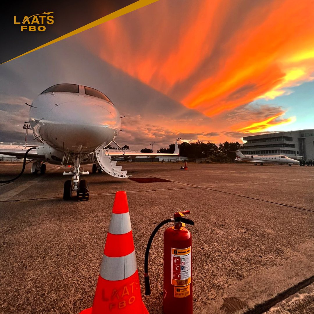 LaatsFbo's tweet photo. Can you believe this sunset?😍🌅 At LAATS FBO our compromise is to give you the best FBO services for your flight.✨ #laatsfbo #aviation #fbohandling #fixedbaseoperator #fboservices #laatsfboguatemala #privatejet https://t.co/LTsGlBVjpD