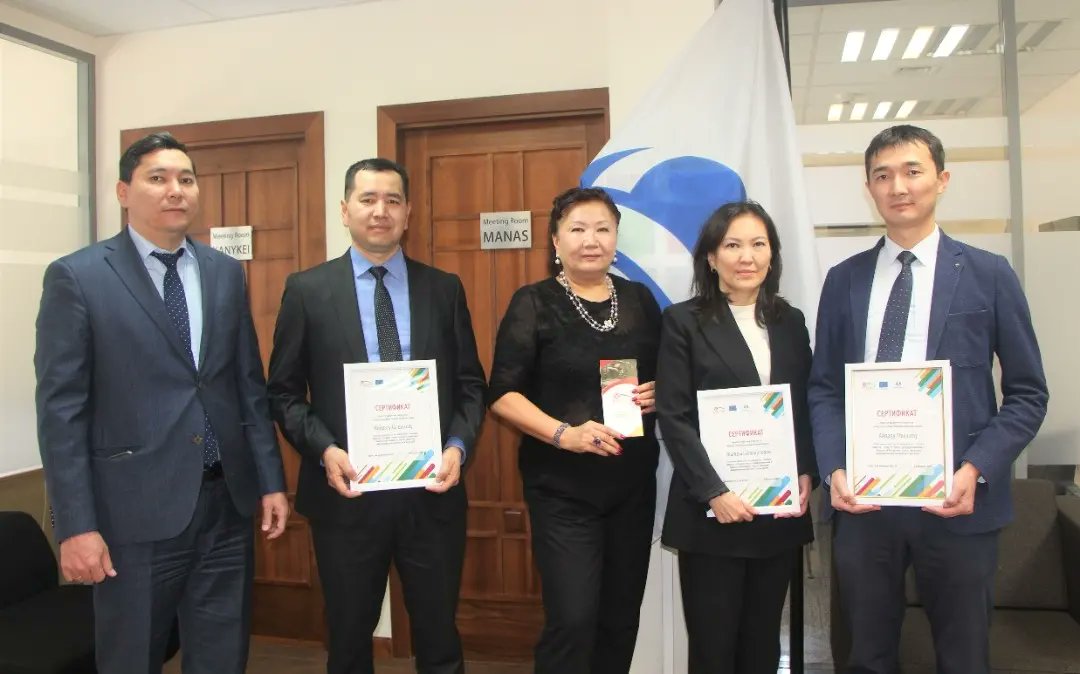 Кредитные специалисты Банка KICB были поощрены сертификатами от Европейского банка реконструкции и развития (ЕБРР) и KyrSEFF. Подробнее на instagram.com/p/Cazb6n8DDcX/…