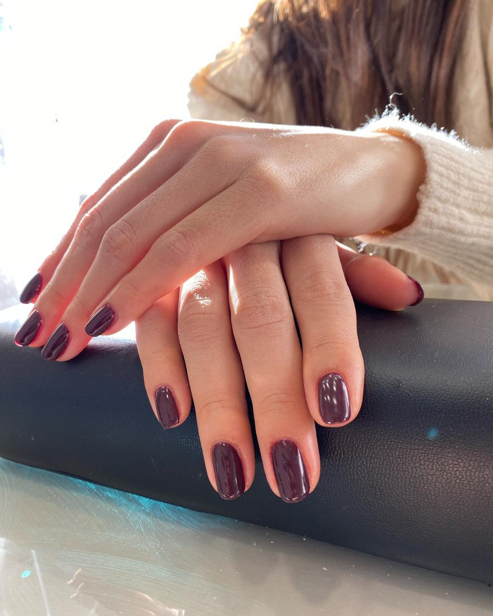OPI_PRODUCTS's tweet photo. Spring is around the corner and we are totally feeling this deep purple beauty from #OPIPeru. 💜 Thanks @chezre_estetica for showcasing #YesMyCondorCanDo!
Shop Here: https://t.co/4sB4X9M94L
#ColorIsTheAnswer #PurpleNails #NailObsessed #OPIPro #NailTechLife #PurpleMani #BoldMani https://t.co/AhD9nYsVtD