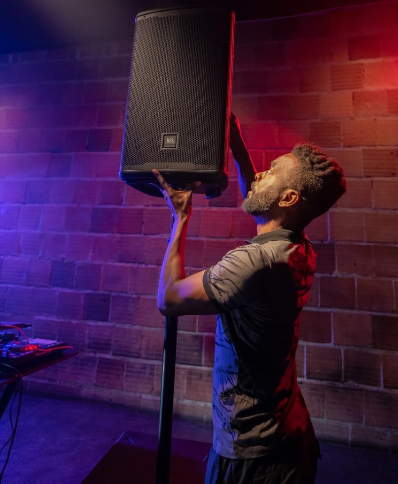 Superior coverage, superior versatility. The JBL EON 700 Series loudspeakers deliver your DJ sets through legendary sound—offering a simple setup that can be used for both main and floor monitors. How will you experience the new EON 700 Series? bddy.me/35Zrxx2