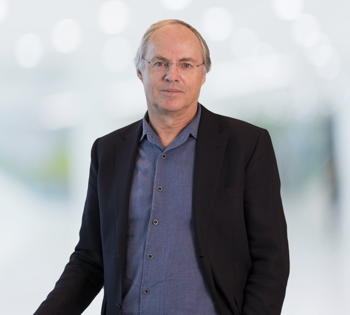 BIOS (@bios_community) on Twitter photo Hans Clevers shares his thoughts on the future of organoids 🧫
Tune in to hear from Hans Clevers (<a href="/HansClevers/">Hans Clevers</a>) - <a href="/_Hubrecht/">Hubrecht Institute</a> professor & organoid pioneer
Special thanks to our guest host, Xiling Shen, Co-Founder <a href="/Xilis_Inc/">Xilis</a> 🙌
See our podcast below 🎙️
ow.ly/ajQb50Ibmc4 Hans Clevers shares his thoughts on the future of organoids 🧫
Tune in to hear from Hans Clevers (<a href="/HansClevers/">Hans Clevers</a>) - <a href="/_Hubrecht/">Hubrecht Institute</a> professor & organoid pioneer
Special thanks to our guest host, Xiling Shen, Co-Founder <a href="/Xilis_Inc/">Xilis</a> 🙌
See our podcast below 🎙️
ow.ly/ajQb50Ibmc4