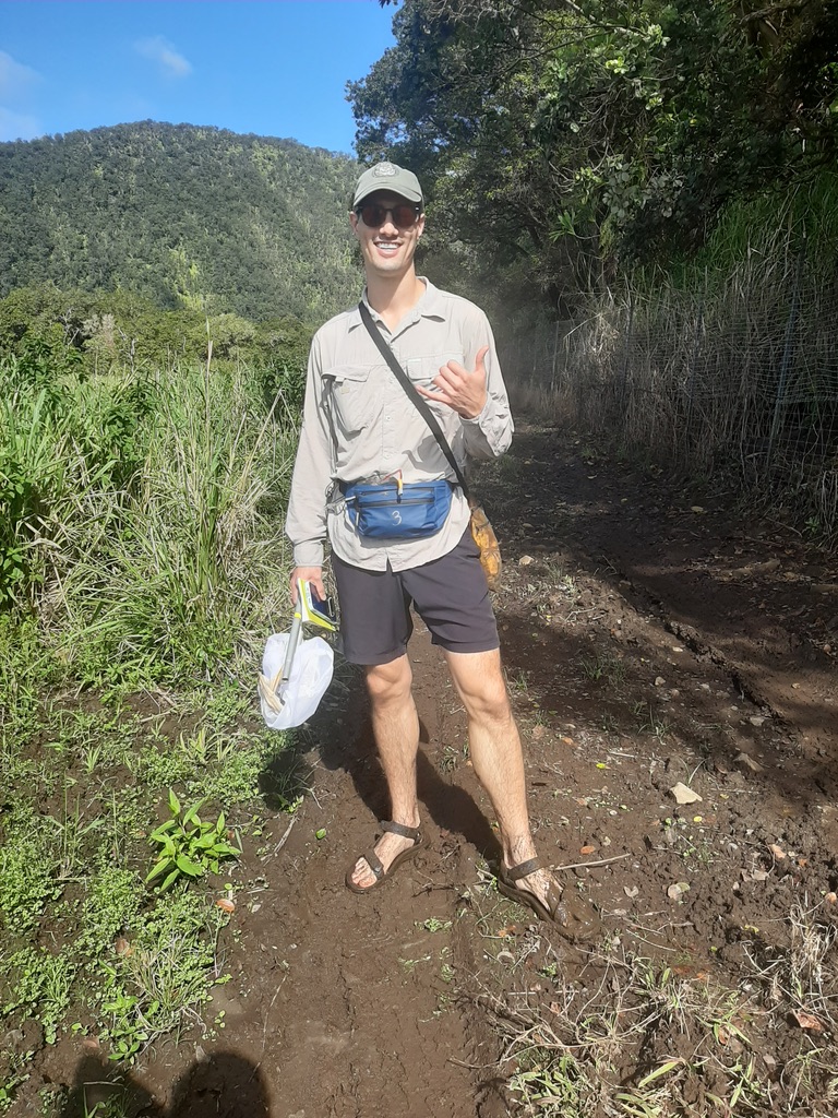 AnimBehSociety's tweet photo. Welcome to another #ABSTakeover! I’m your host Niko Hensley @niko_hensley, and I’m an @NSF #PRFB postdoc @CornellNBB and currently a visiting scholar @CamZoology. I’m interested in the causes and consequences of behavioral diversity across scales, from genes to macroevolution 1/3 https://t.co/kUyCqYk9IU