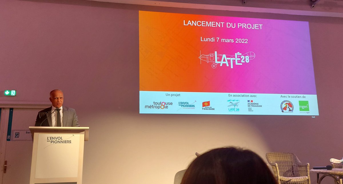 StephaneRivola's tweet photo. Lancement officiel du projet @actoulouse de reproduction par des lycéens en #bacpro et étudiants de #BTS de l'avion de Latécoère Laté-28 à @EnvolPionniers Montaudran en présence de M. le recteur Mostafa Fourar et M. J-Marc Desprez IGESR, SEMECCEL, Toulouse métropole, CMV. https://t.co/xRXoipei8n
