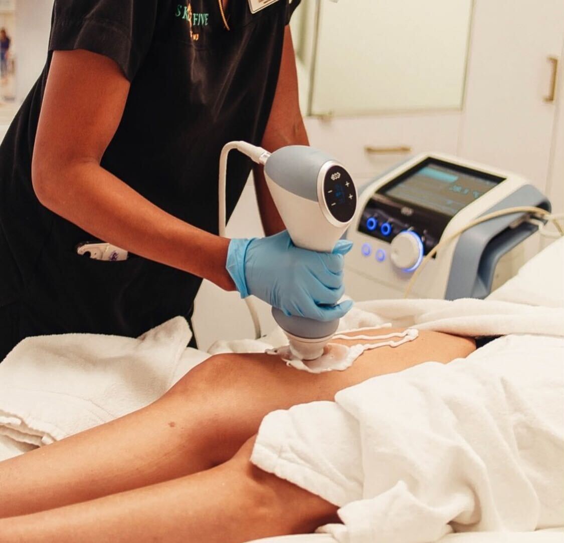 Toner by Emtone® incorporates the first device that delivers thermal and mechanical energy to treat major contributing factors to cellulite. 

Contact us today: 
💌 info@skinfive.com
☎️ Century City: (424) 313-8242
☎️ Pacific Palisades: (424) 322-8780

#medspa #skinfivebyavamd