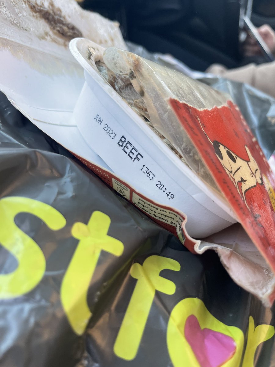 laura_swan2's tweet photo. Would you serve this to your dog @Forthglade ? Thank god I checked before I did!!!! Not good 🤮 https://t.co/Gnp7IcoblX