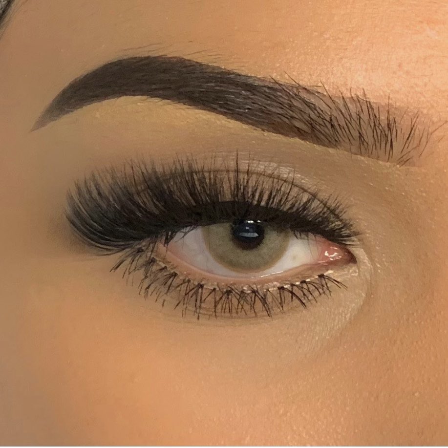 roedayo's tweet photo. Would you wear bottom lashes? π #bottomlashes https://t.co/RIRsLzxoRC