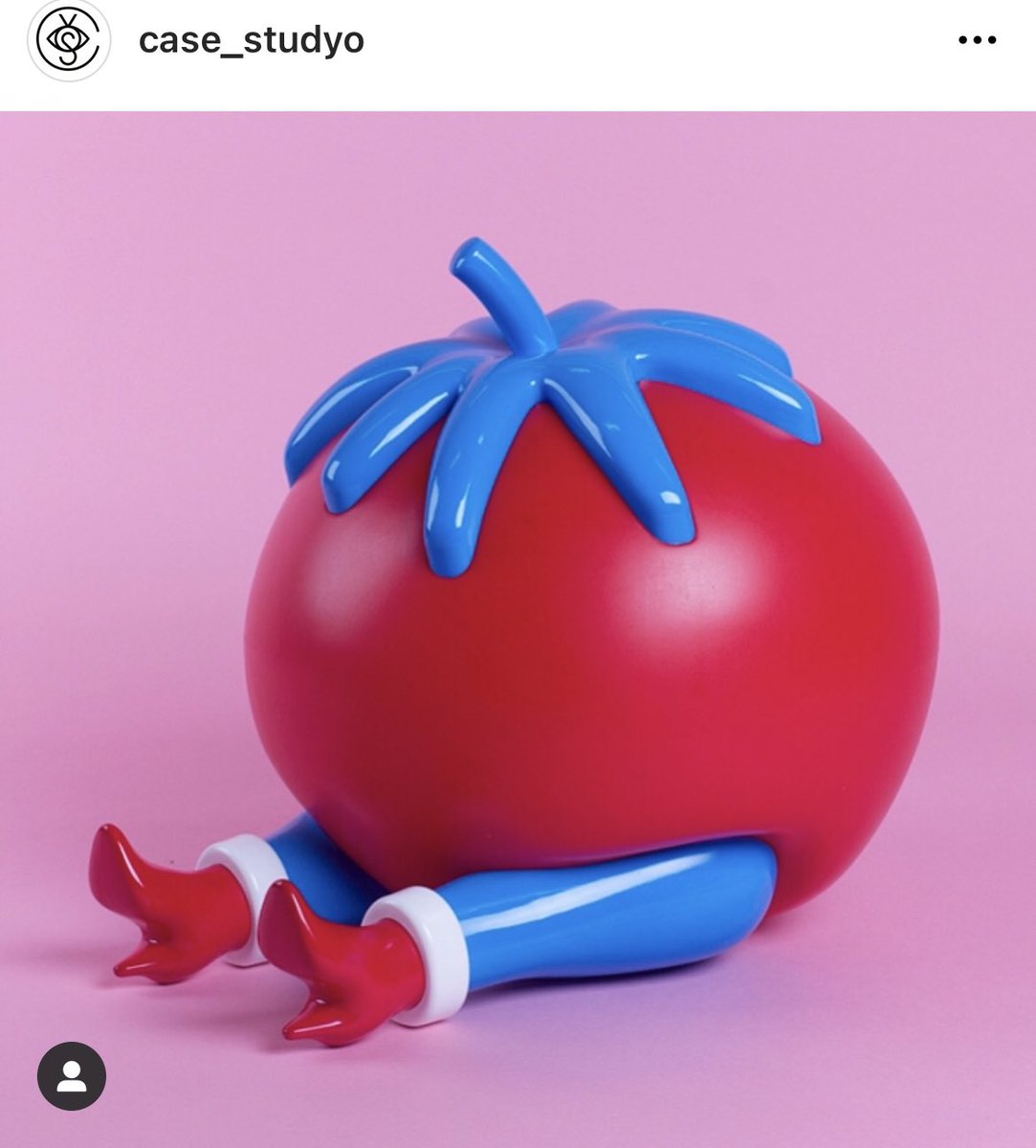 ed0126lostdogs's tweet photo. ＋
このトマトランプ🍅が欲しくて欲しくて前に調べたけど30万越えで諦めて（当たり前）今度の花瓶、これはもう売ってなさそうなんだよな🥲
20センチくらいの小さい方欲しかったわ🥺めちゃくちゃ可愛い🥺

はーでもスッキリしたね（手には入りません）
#casestudyo 
#jamesjarvis
#RM https://t.co/EW2POhLAI7