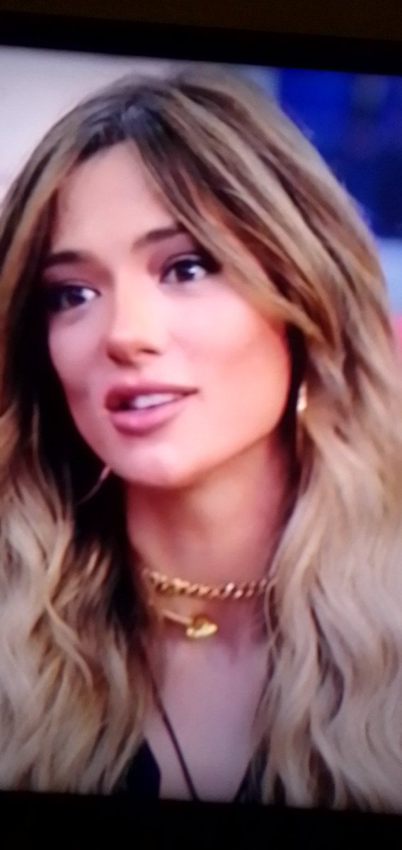 melytabbita87's tweet photo. Ma quanto sei brutta dentro e fuori solercia serpente a sonagli sorgia
#fuorisoleil #soleilfalsa #gfvip #signorinivergonati #ridatecihilaryblasi https://t.co/vg1otFaMpE